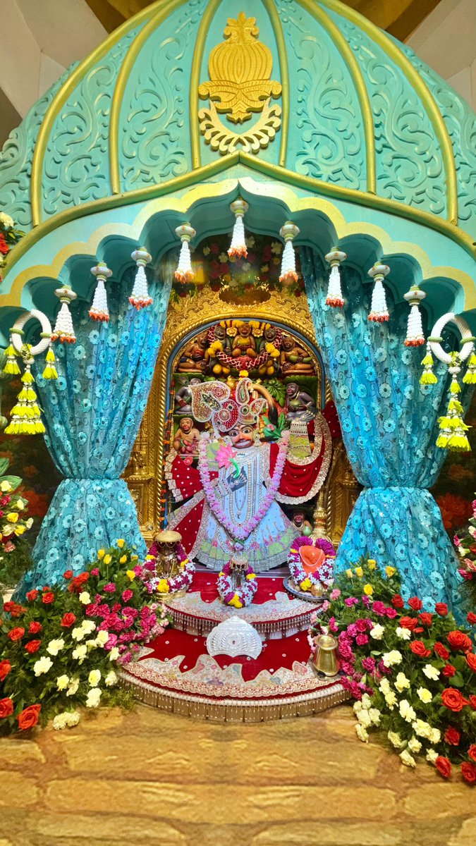 Darshan : 29-07-2025
શ્રાવણ માસના મંગળવાર નિમિત્તે શ્રીકષ્ટભંજન દેવ હનુમાનજીને શ્રીનાથજીની થીમવાળા વાઘા પહેરાવ્યા, સિંહાસને હવેલીનો શણગાર
Hello Devotees
Jai Shri swaminarayan
Shri kashtbhanjandev hanumanji Maharaj Salangpur dham.
salangpurhanumanji.org