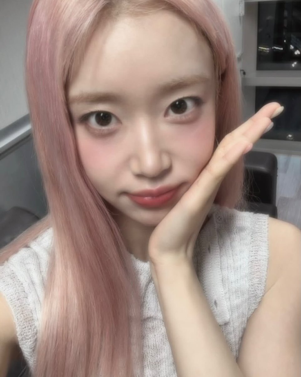 baesuminng's tweet image. 기요미셀카