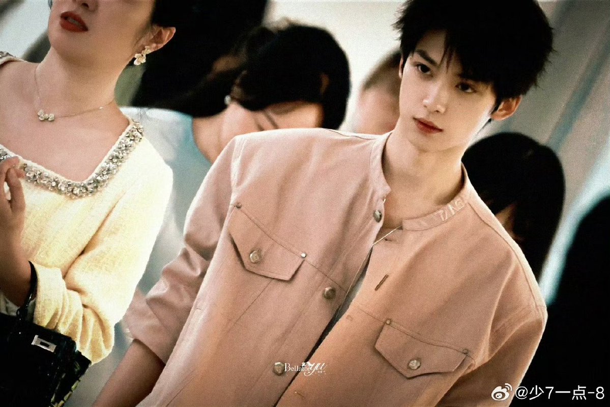 Monkycin's tweet image. น้องจื่อหล่อมาก ความเป็นแม่สั่นคลอน จนเลื่อนไปเจอรูปเท้า ฮืออออ น่ารักปุ๊กปิ๊ก เพิ่งสามขวบ เบบี๋ยังเดินเตาะแตะ 🤏🏻
#Ziyu