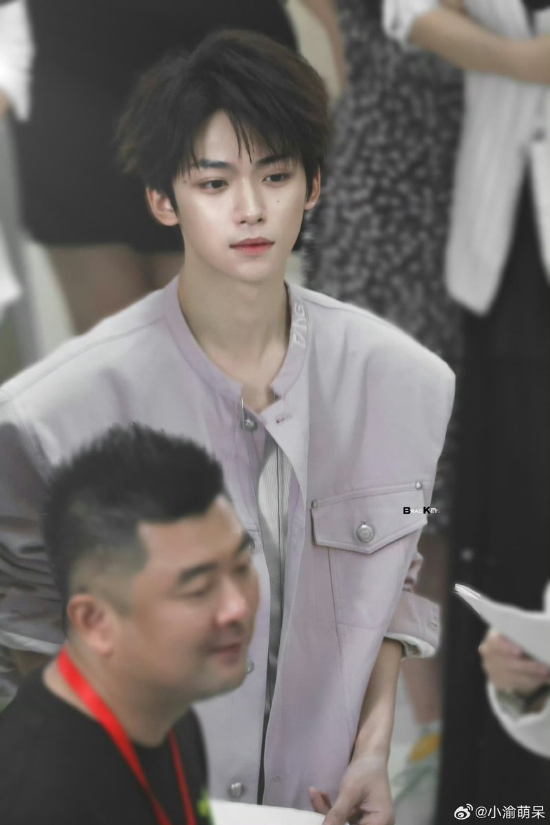 Monkycin's tweet image. น้องจื่อหล่อมาก ความเป็นแม่สั่นคลอน จนเลื่อนไปเจอรูปเท้า ฮืออออ น่ารักปุ๊กปิ๊ก เพิ่งสามขวบ เบบี๋ยังเดินเตาะแตะ 🤏🏻
#Ziyu