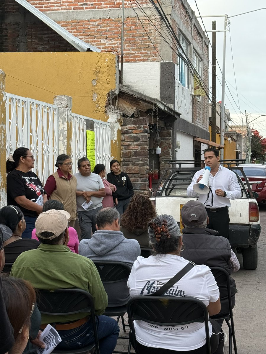 AvseFernando's tweet image. ยก๐๐๐๐๐๐๐๐ ๐๐ ๐๐!
ยกMuchas gracias a nuestros amigos y amigas del pueblo de Carrillo por la invitaciรณn que nos hicieron para escuchar y dialogar sobre distintos temas que actualmente estamos viviendo en #Querรฉtaro!
ยกGracias a nuestra consejera estatal Jovita Escobedoโฆ