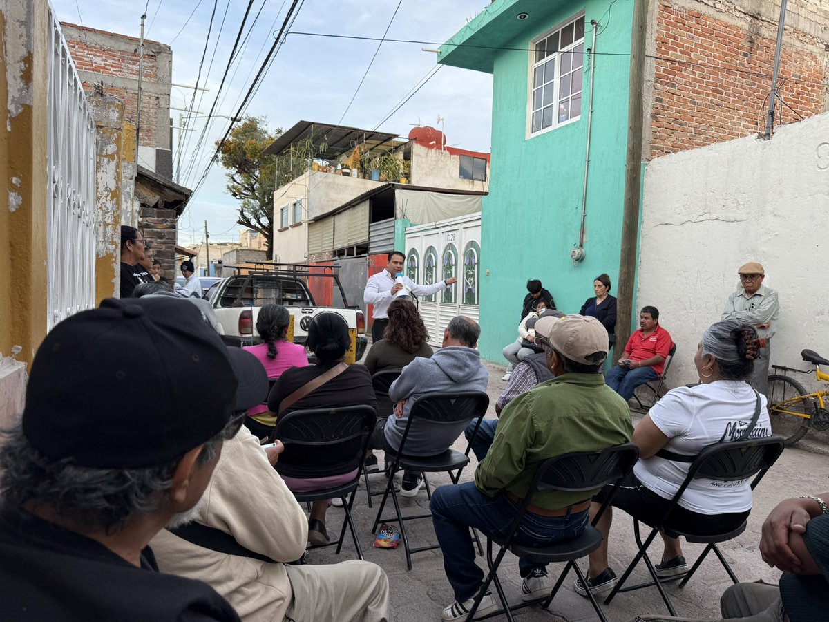AvseFernando's tweet image. ยก๐๐๐๐๐๐๐๐ ๐๐ ๐๐!
ยกMuchas gracias a nuestros amigos y amigas del pueblo de Carrillo por la invitaciรณn que nos hicieron para escuchar y dialogar sobre distintos temas que actualmente estamos viviendo en #Querรฉtaro!
ยกGracias a nuestra consejera estatal Jovita Escobedoโฆ