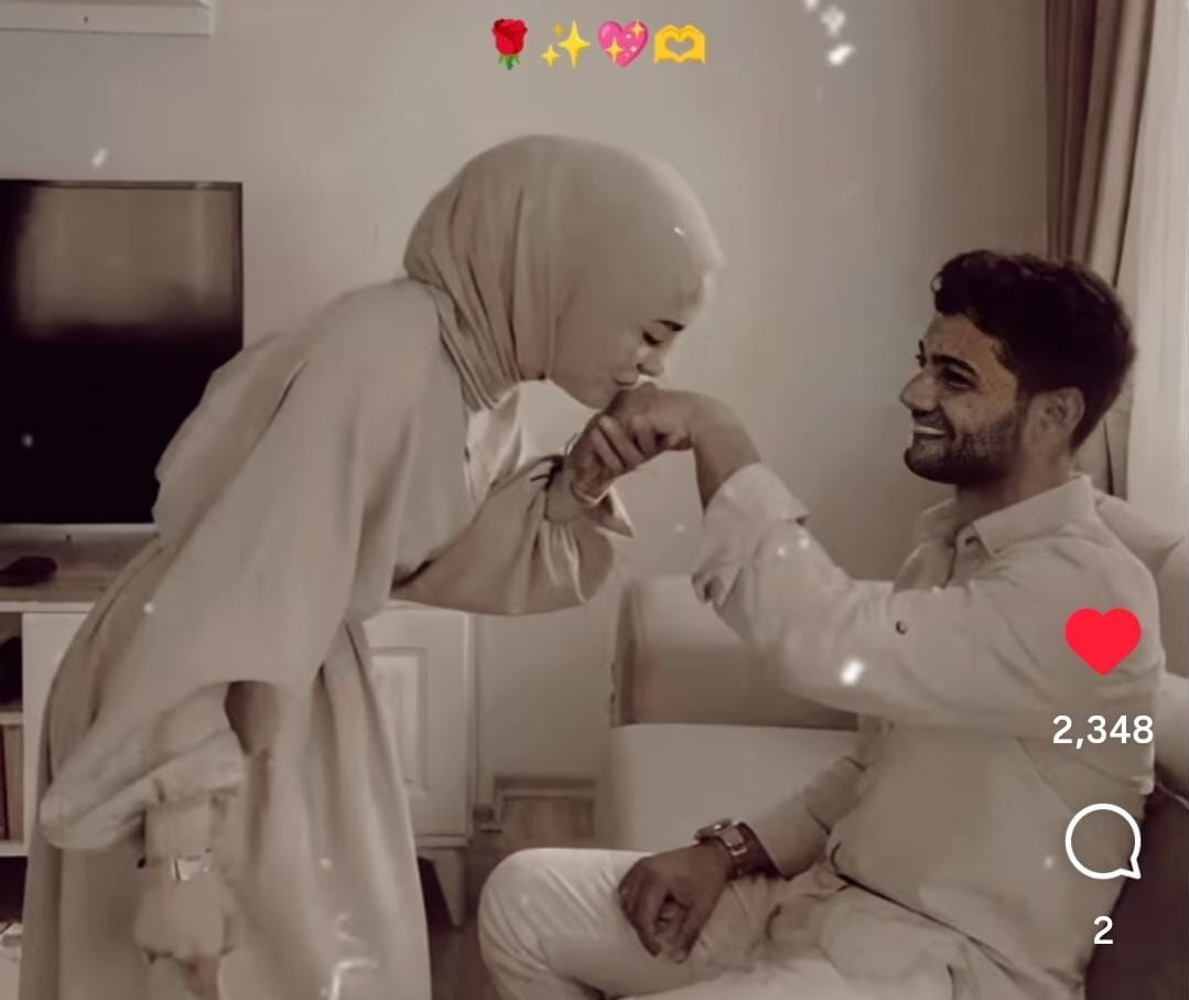 ,👉Ishq🥀🥀💕

Ishq Mai wafa ho to
Isha ek Dua hai  warna 
Ishq ek jafa hai beshaqp
Ishq ek Azeem saza hai 

#from_mypen
#____Shadab✍️