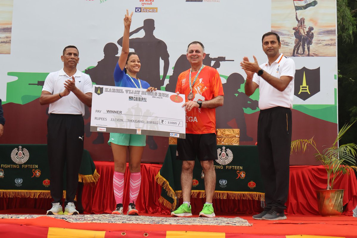 KonarkCorps's tweet image. “Run to Honour, Run to Cherish”

#GoldenKatarDivision conducted ‘Kargil Vijay Diwas Run’ at #Gandhinagar Military Station for #Bravehearts of #OperationVijay - over 2500 volunteers made a tribute to the valour, sacrifice &amp;amp; victory of #IndianArmy.

#KargilVijayDiwas2025

@adgpi