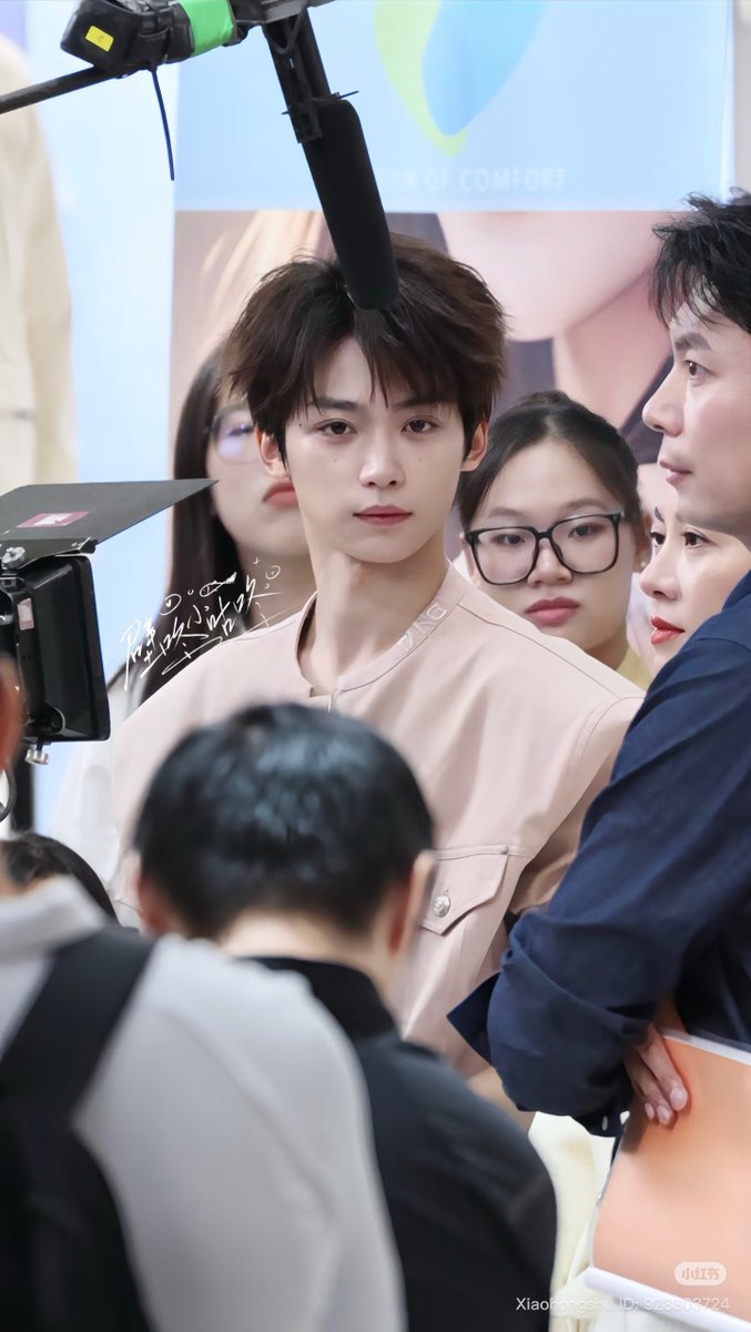 iampk_z's tweet photo. 😍💙🐟

cr. on logo
#ZiYu #梓渝 #瑞鹤娱乐 https://t.co/fQ4KjnCaMf