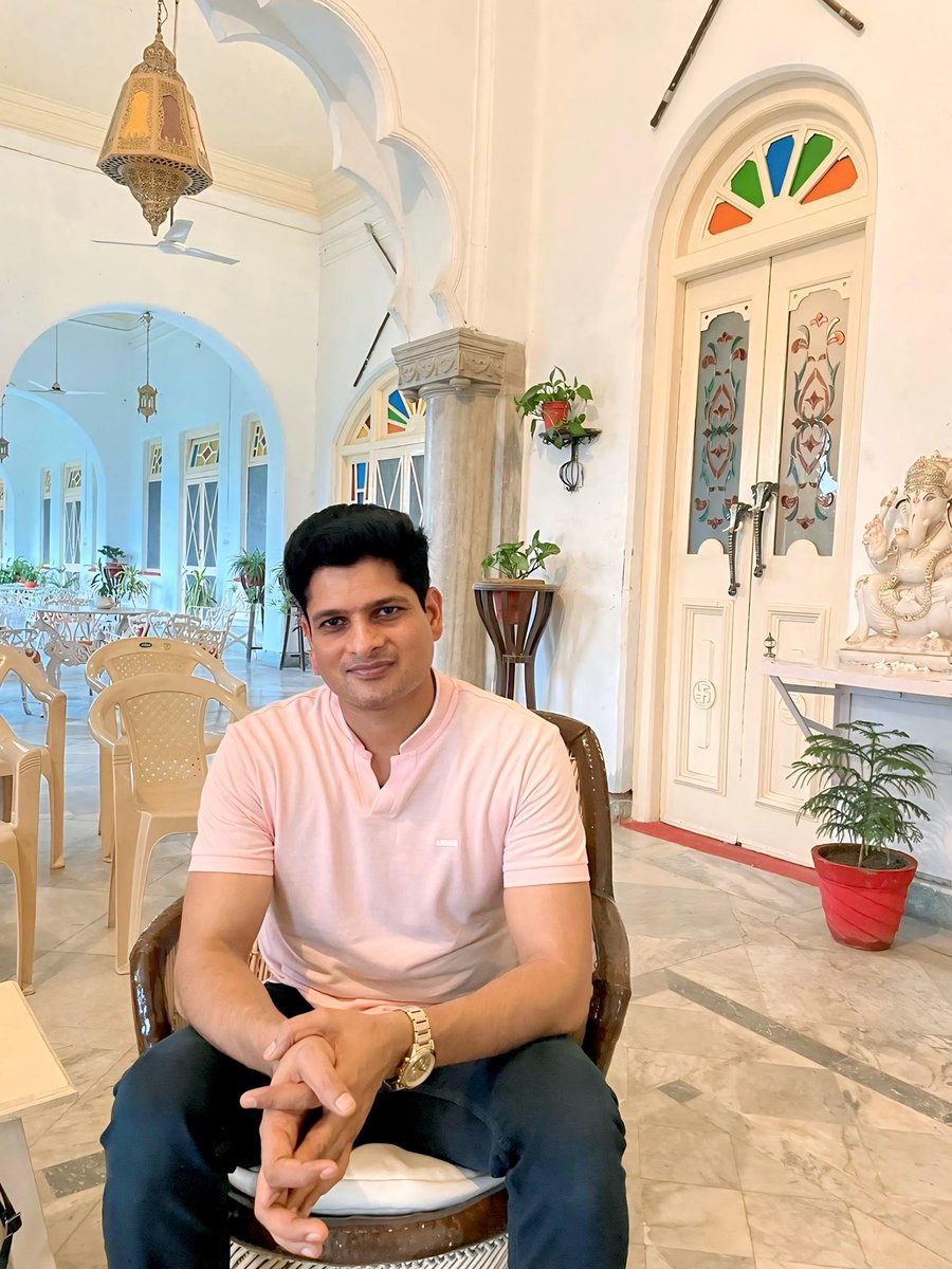 Dr. Yashveer Singh IPS (@dryashveerips) on Twitter photo लगन एक छोटा सा शब्द है, लेकिन जिसे लग जाती है, उसका जीवन बदल देती है ...!!!
जय हिन्द
IPS Dr. Yashveer Singh लगन एक छोटा सा शब्द है, लेकिन जिसे लग जाती है, उसका जीवन बदल देती है ...!!!
जय हिन्द
IPS Dr. Yashveer Singh