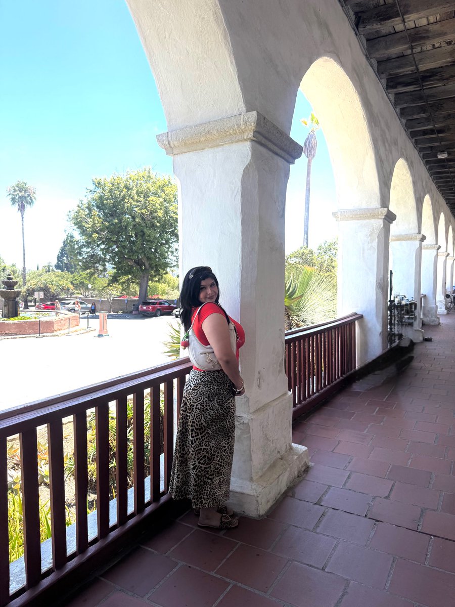 v41r081's tweet image. santa barbara for the day😗