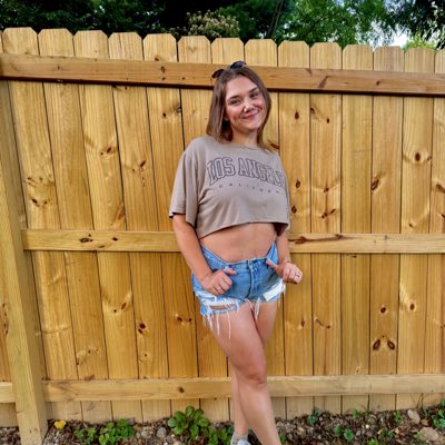 _halie_bug's tweet photo. #NewProfilePic https://t.co/NDFBYtHwKC