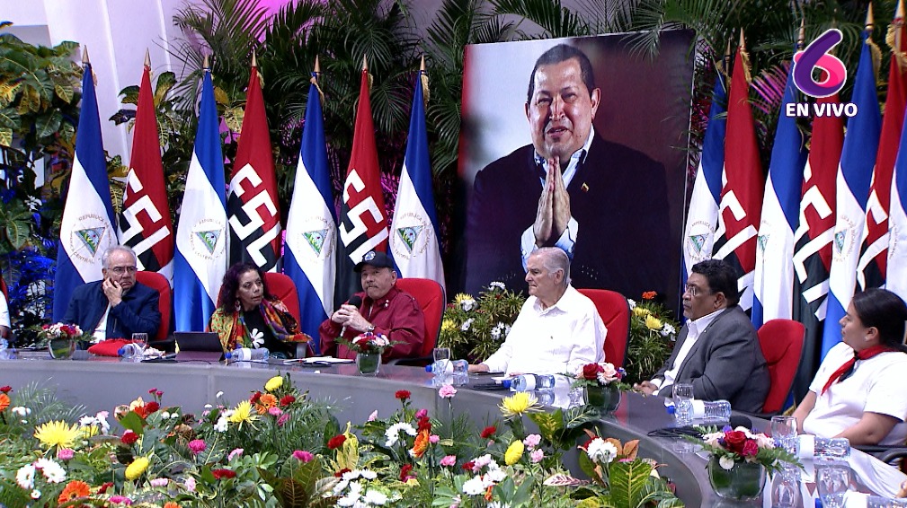🇳🇮 Comandante Daniel y Compañera Rosario conmemoran 71 aniversario del natalicio del Cmdte. Hugo Chávez 🇻🇪✊
#Noticias #Nicaragua

Más información 🌐👉🏼 canal4.com.ni/comandante-dan…