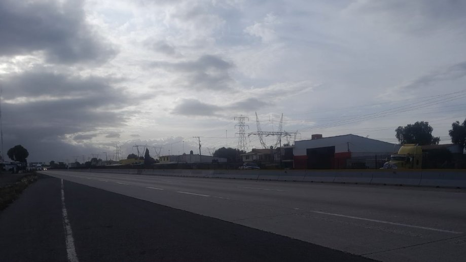 PoderNoticiaPue's tweet image. 🚗 ¡Atención conductores!
Se restablece la circulación en la carretera Puebla-Córdoba, a la altura del km 166. La zona quedó libre tras el retiro de personas que se encontraban en el lugar. Conduzca con precaución.
@GN_Carreteras
#PoderNoticiaPue