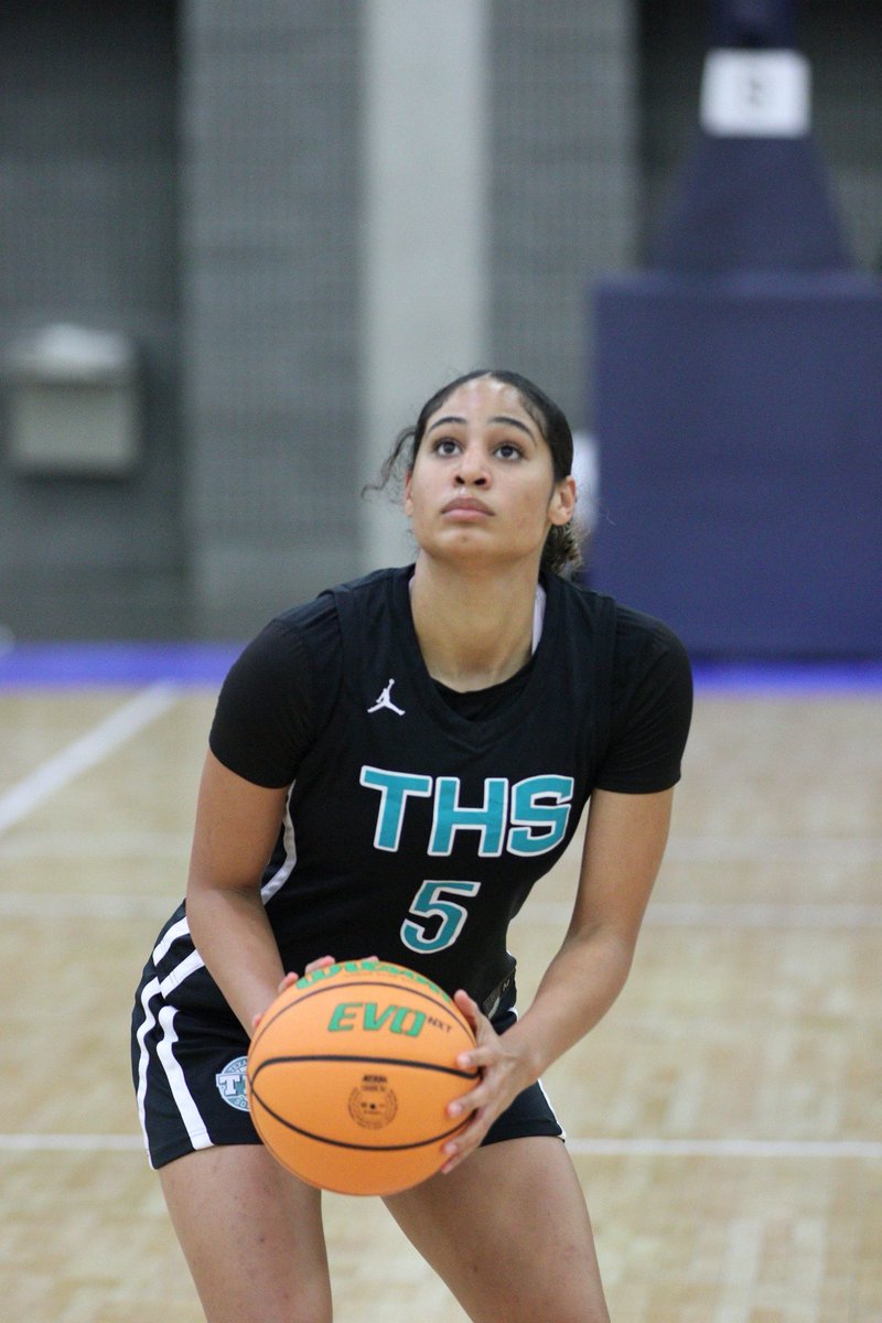 Harvarddoc32's tweet image. Let the Texas WBB analyst speak! 2026 Porter HS (TX) JocelynJones 6'0 SF with 16 offers & a 3.8 GPA listed as one of the "Best In The State." @jjhoops26