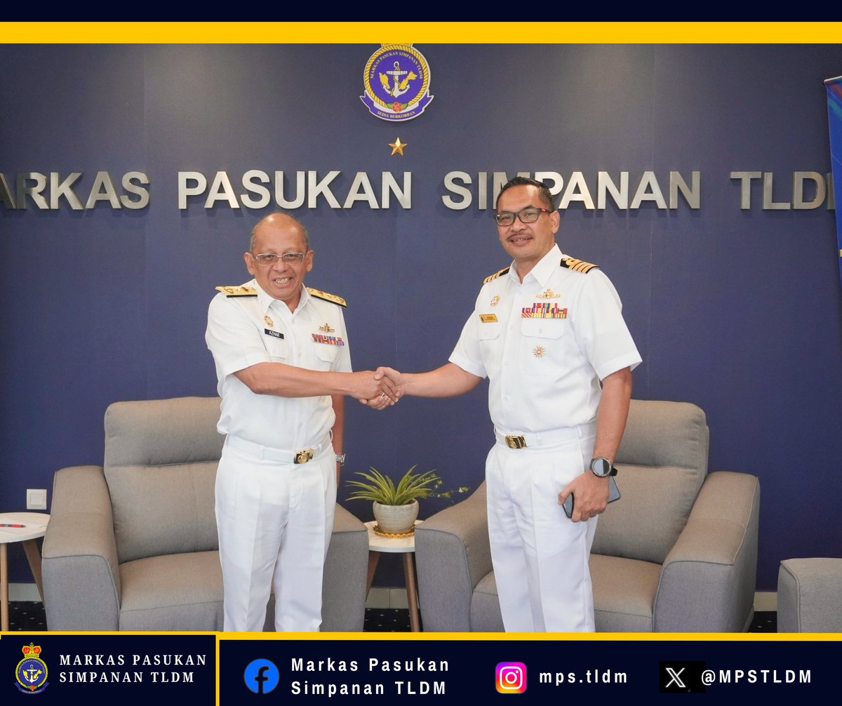 28 Jul - Panglima Pasukan Simpanan TLDM, Laksma Azhar bin Adam telah menerima kunjungan hormat daripada Pegawai Memerintah KD SULTAN ISMAIL yang baharu, Kepten Hazlan bin Hazumi TLDM. Kunjungan ini merupakan kunjungan rasmi pertama sejak beliau memegang jawatan tersebut.
