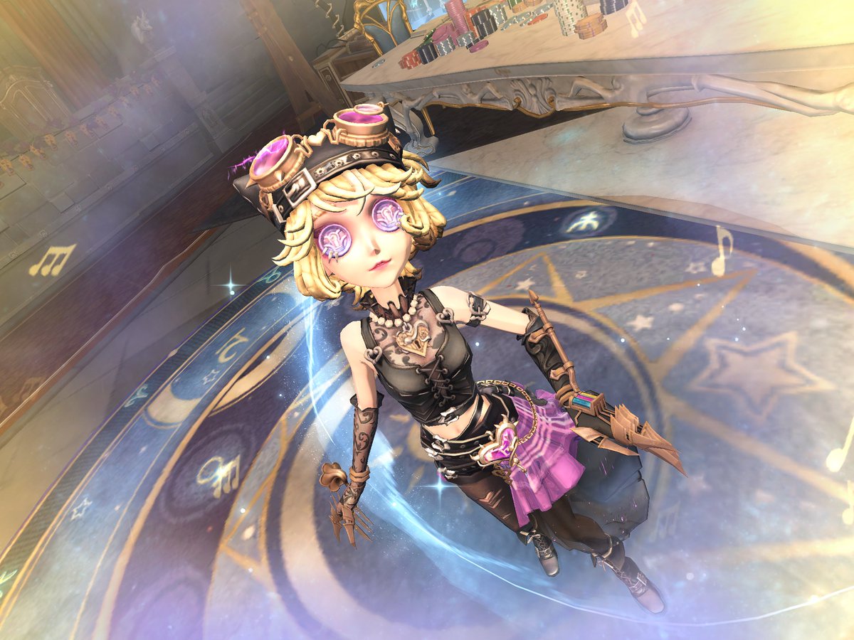 rabbitsord's tweet image. 何度見ても造形が美しい……!鍵芯素晴らしい……!私が魔法の鏡だったら尋ねられる前に世界で一番トレイシーが美しいって連呼するわ。
魅惑の古城、霧の山荘の夜、濃淡のある陰影がつく空間でより鍵芯は映える!沈黙の宮殿も合うのでは……?来月になったら購入して撮影しないと‼︎機械技師、最高!