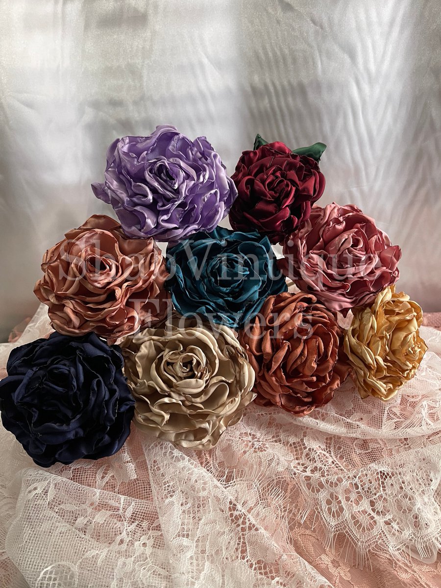 OurPlaceToNest's tweet image. New product: Burgundy, Gold, Rose Gold, Terracotta, Teal, Lavender Satin Flowers 12 inch artificial rose flower stems, reception table decorations ππ½ππ½ nuel.ink/v1aTkR