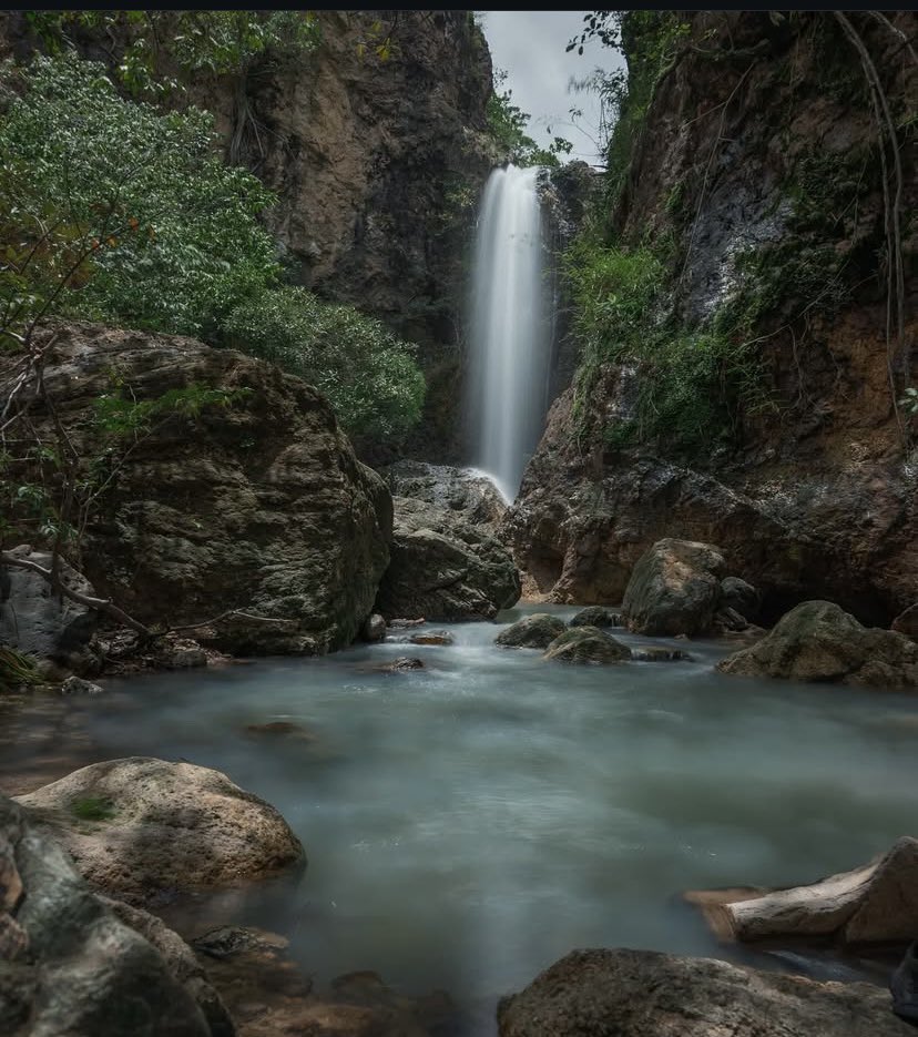 💧 Cascada El Azabache
Un paraíso celeste escondido en Juigalpa 🇳🇮
Este 31 de agosto habrá un tour a este mágico lugar 🌿
¿Te animás a vivir la aventura?

📍Te dejamos la info en los comentarios.

#NicaraguaSensacional