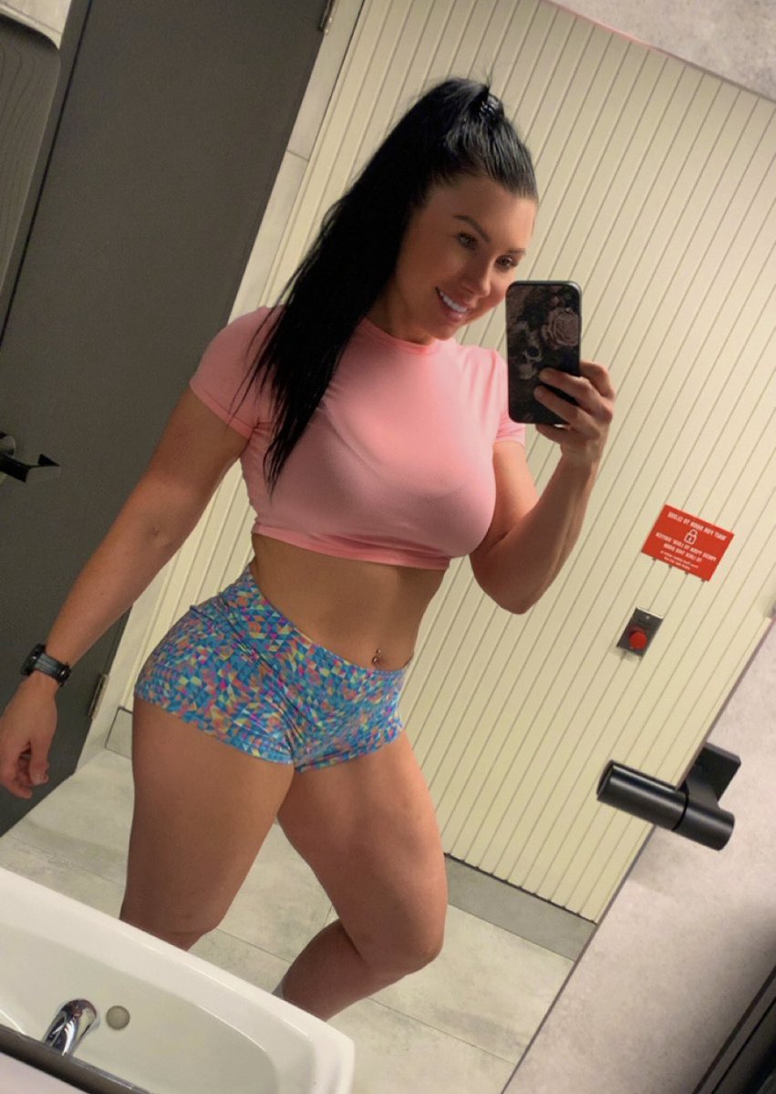 NOVAwrestler's tweet image. Spicy WOD today ๐ถ๏ธ
#wod #FitnessGoals #gym #workoutgirl