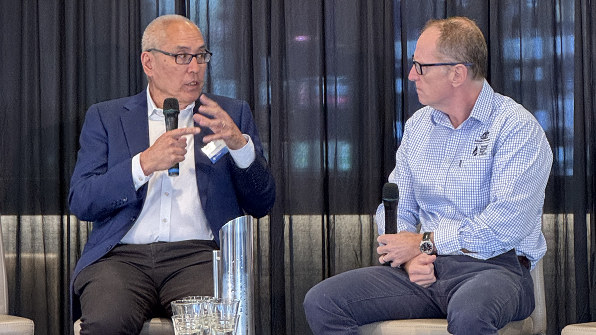 💦 💬 #riverreflections25
MDBA CE, Andrew McConville chats with Forest Reinhardt Professor, Harvard Business School who says, "The property rights system ‘water trading’ in Australia creates opportunity for innovation in water management."

#talkingwatermdb #exchangeideas