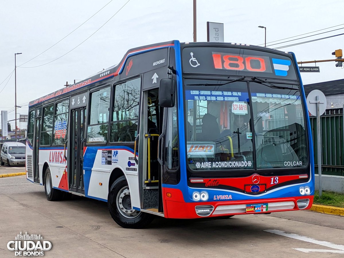 CiudadDeBondis's tweet photo. RECIEN SALIDO DEL HORNO

La #Linea180 que siempre renueva a mansalva, se da el lujo de llevar un 0km a la expo de bondis de ayer, en Quilmes
Nuevo #13, carrozado por #Nuovobus (chasis #MB1621) y viene con la cabina antivandálica. Son 30 los 0km en el año para la empresa matancera https://t.co/ypSKskFYai