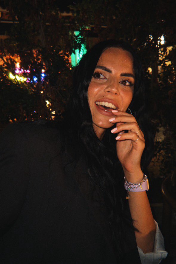 Shaka questo sorriso ha solo un nome e cognome e sappiamo bene di chi parlo 
Zitt a chi sap o juoc 🥰 
(Chiamatemi visionaria ma per me è così) 
#shailenzo 🩵💚🤍☀️