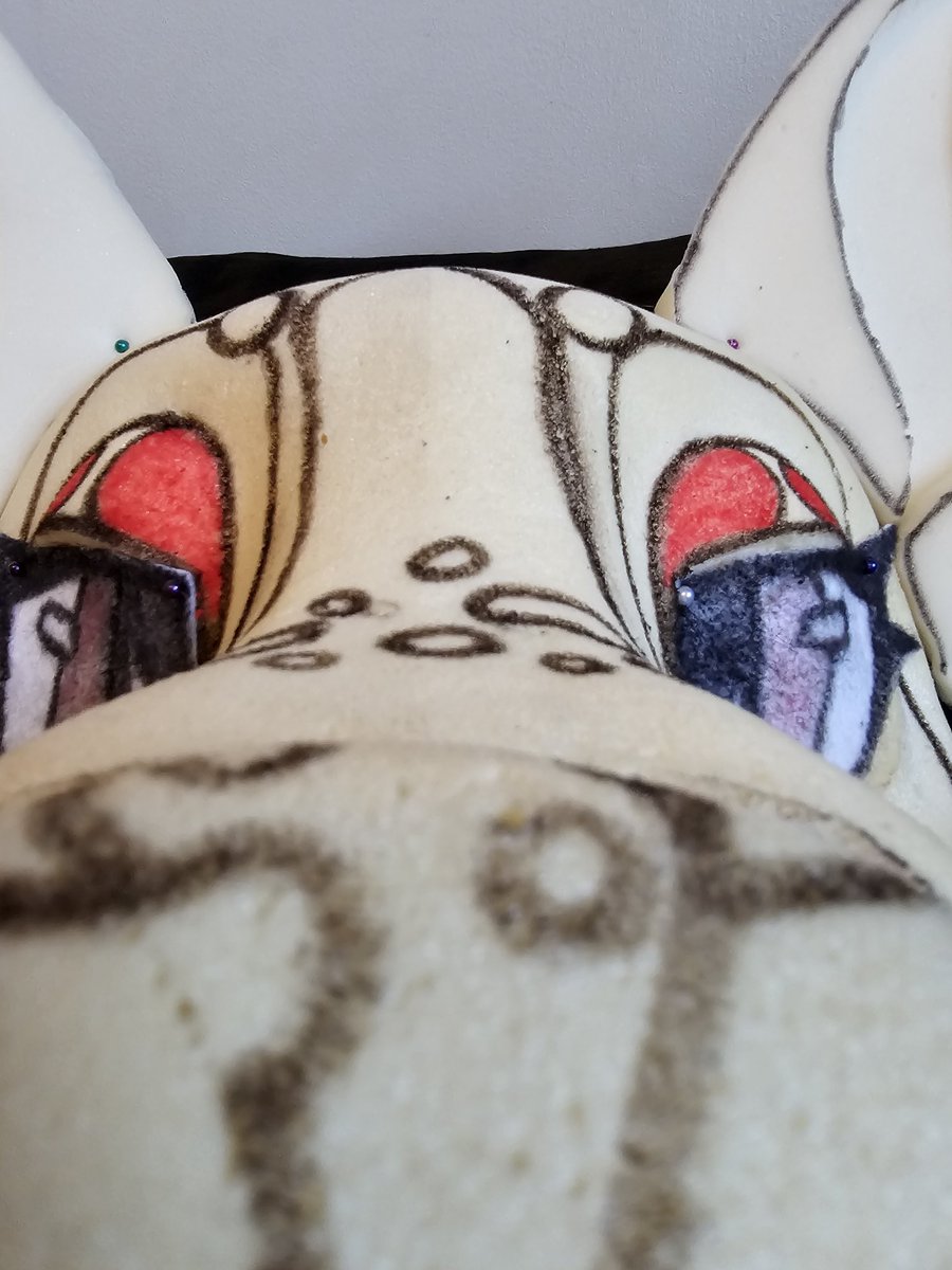 Tell me what features and things you wanna see on pre-made fursuits

Is there species you want to see
Specific add ons you want to see
Specific colours 

Tell us what you look for in a premade suit 

Please share to get this around to help out myself and other suit makers 💕