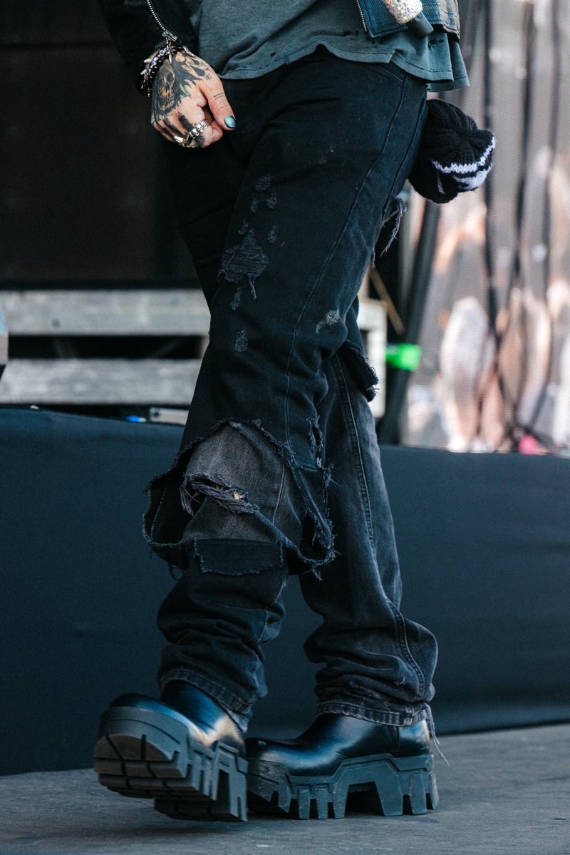 did u accidentally text ur ex during the <a href="/iamblackbear/">bear</a> set ? 🥴 we did...