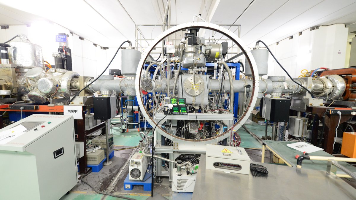 ChinaDaily's tweet image. An upgraded new-generation medical heavy-ion #accelerator for #cancer treatment is now under construction in a hospital in South China's #Huizhou city, shedding light on a homegrown high-end medical facility for more cancer patients. bit.ly/4lOCqEb