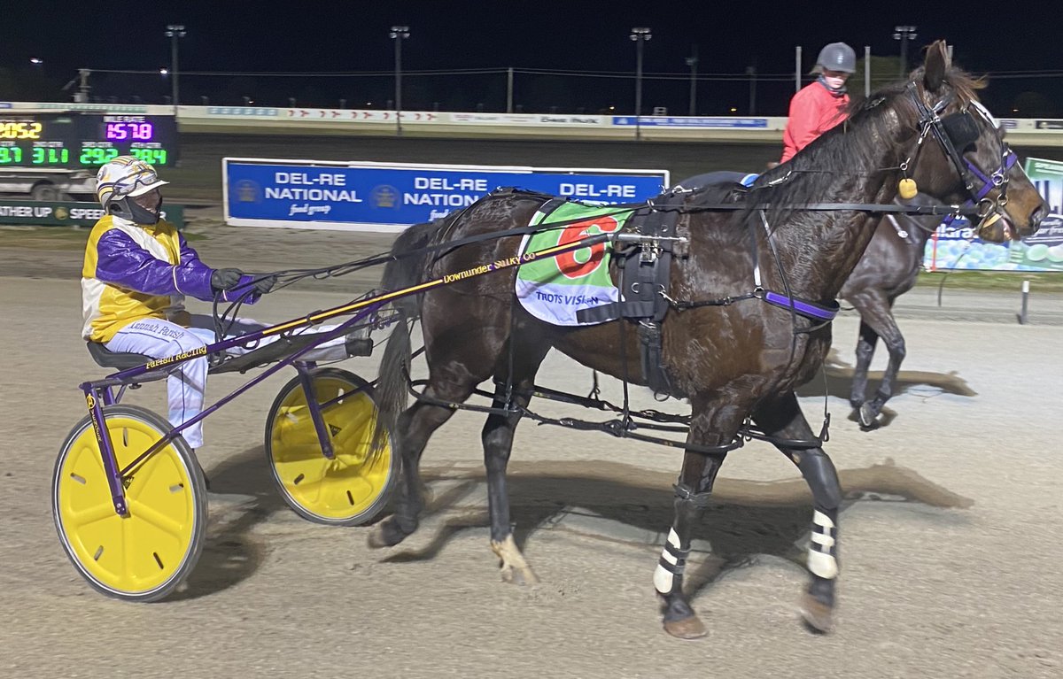 Catch-up - mother/daughter combination Desleigh and Hannah Parish scored with Betting Line 4yo YANKEE GAMBLER in the INTERPATH PACE <a href="/Bdtc150/">Ballarat & District Trotting Club</a> Congratulations to the Parish family.