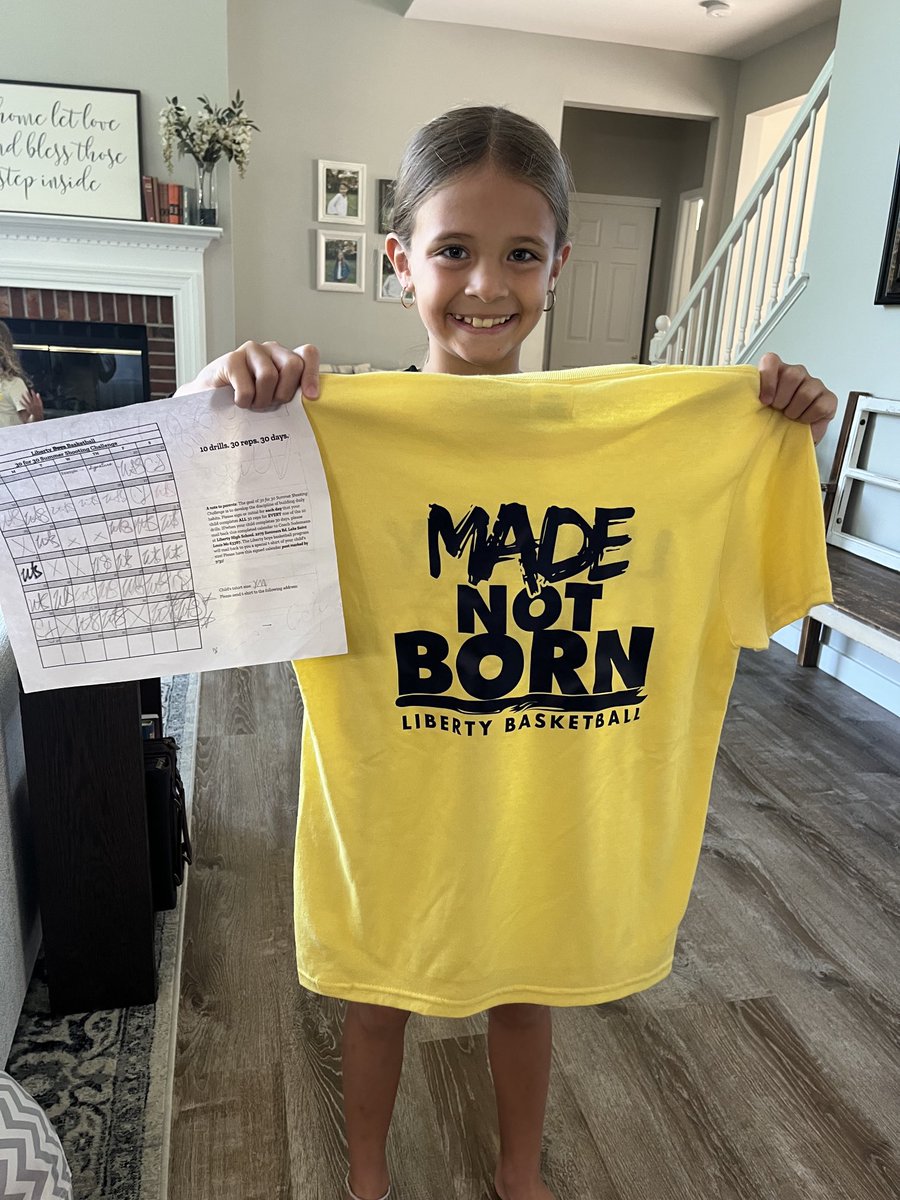 LHSEagleHoops's tweet image. Little sister was not going to be outdone! Congrats to Cecilia Sodemann (3rd grade) on completing her #30for30 Summer Shooting challenge! #oski