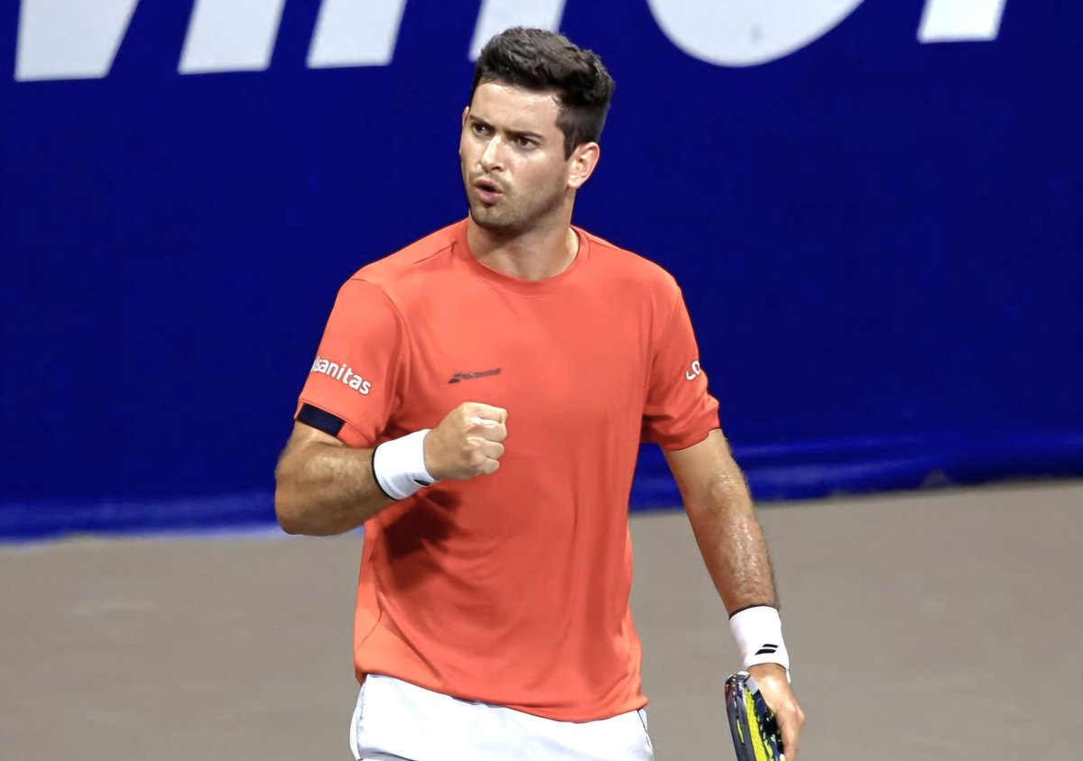 Fedecoltenis (@fedecoltenis) on Twitter photo ¡Triunfo de 'Nico'!
En primera ronda del Challenger de Lexington, Nicolás Mejía (<a href="/nicomejia00/">Nicolas Mejia</a> ) aseguró su paso a la siguiente ronda tras vencer a August Holmgren de Dinamarca con marcador de 6-7, 7-5, 5-1 (retiro).
En cuartos de final se medirá a Bernard Tomic. ¡Triunfo de 'Nico'!
En primera ronda del Challenger de Lexington, Nicolás Mejía (<a href="/nicomejia00/">Nicolas Mejia</a> ) aseguró su paso a la siguiente ronda tras vencer a August Holmgren de Dinamarca con marcador de 6-7, 7-5, 5-1 (retiro).
En cuartos de final se medirá a Bernard Tomic.