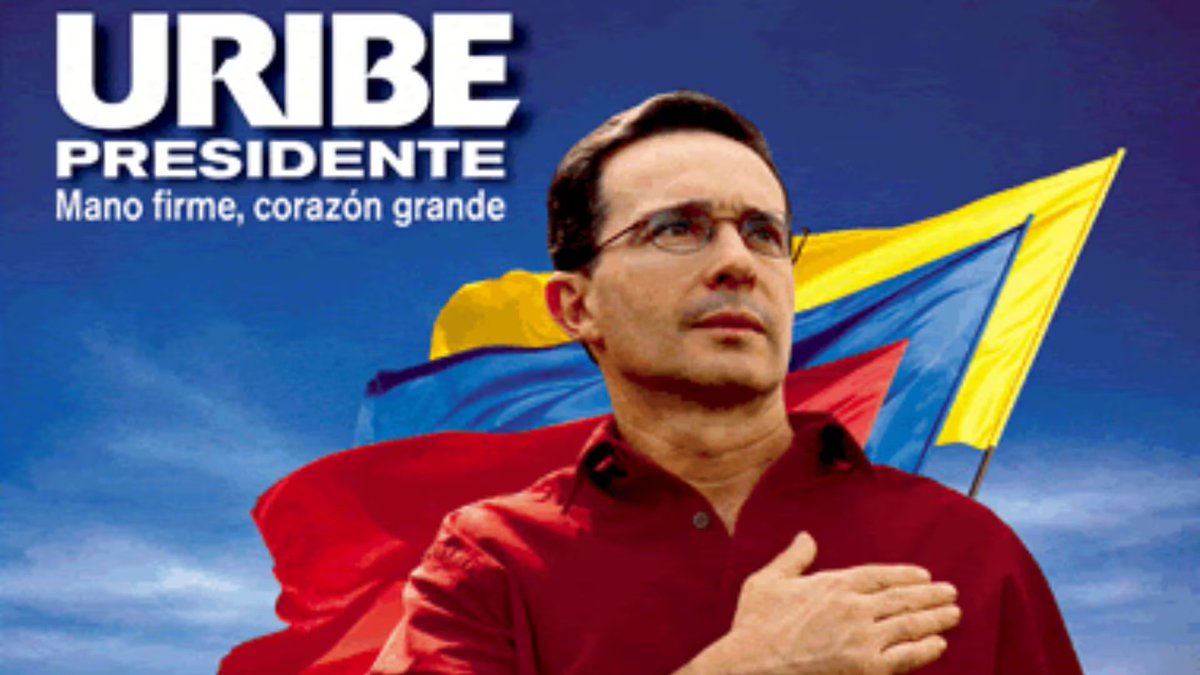 Con esta campaña y este afiche empezó una era de poder político sin antecedentes en la historia del país y de la mía personal. Siempre me he sentido orgulloso de este trabajo, pero más de 20 años de vivir la realidad de la Colombia uribista me hace sentir músico del Titanic.