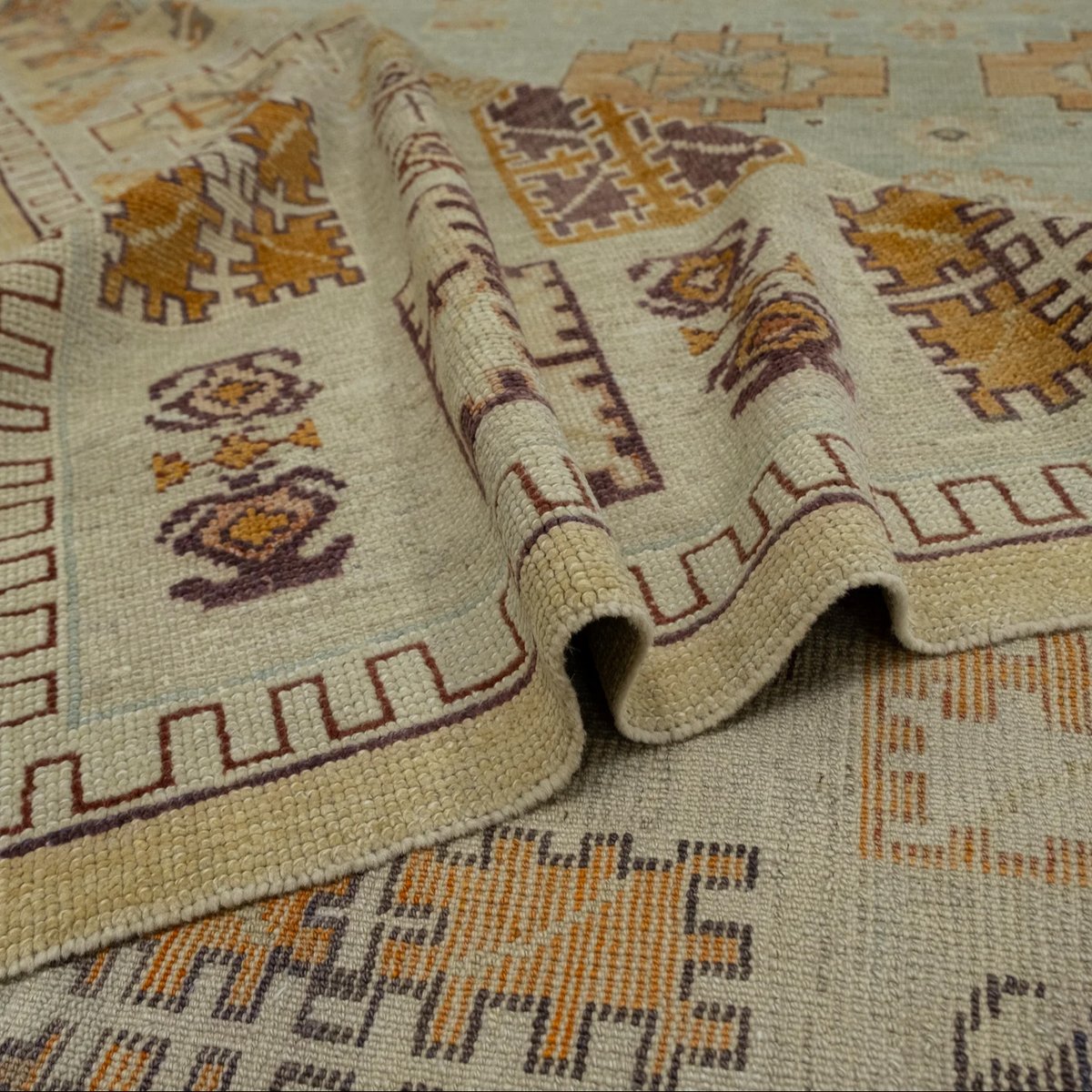 turkishrugco's tweet image. Geometric charm in rust and sky blue—bold yet balanced. This 10'5" x 14'1" Turkish Oushak brings character to any room. #GoldCoastChicago #ChicagoDesigners #NorthShoreDesign #ChicagoLuxuryHomese #OushakRug #LakeviewDesign #ChicagoStyleInteriors #ChicagoHomeDecor #OrientalRugs