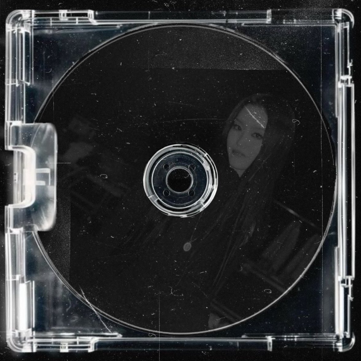 unicornharvey18's tweet image. I want 1,000 Chisa’s CDS please 💿🤍