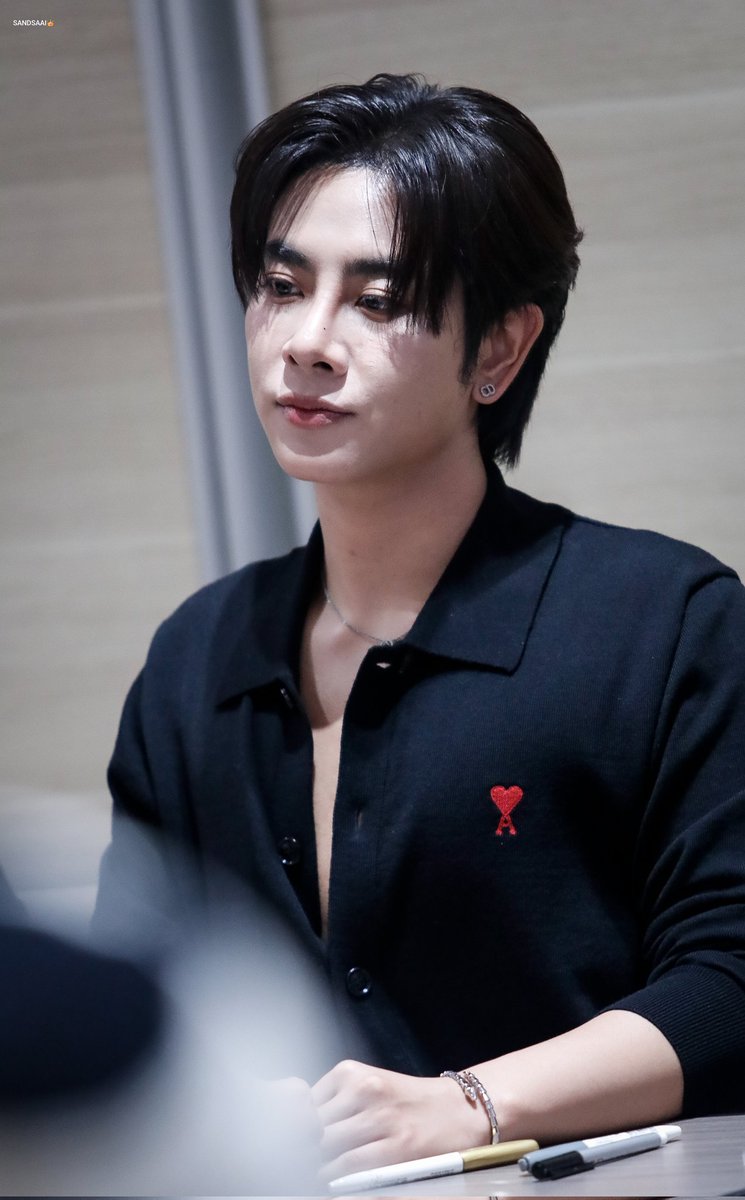 sandsaai's tweet image. ——  คน ๆ นี้รักเธอมากกว่าผู้ใด  📸✨

[     @wixxiws     :      #mixxiw​       ]