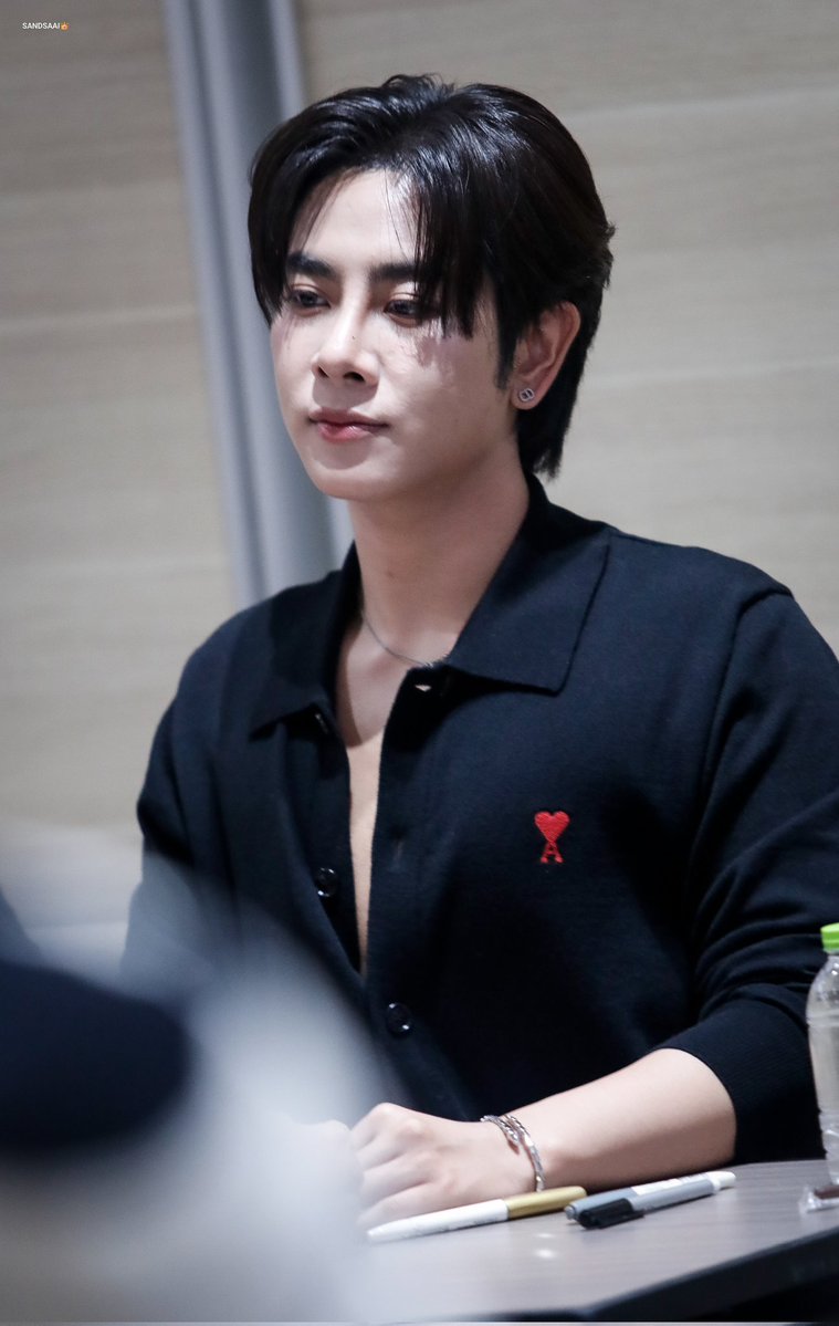 sandsaai's tweet image. ——  คน ๆ นี้รักเธอมากกว่าผู้ใด  📸✨

[     @wixxiws     :      #mixxiw​       ]