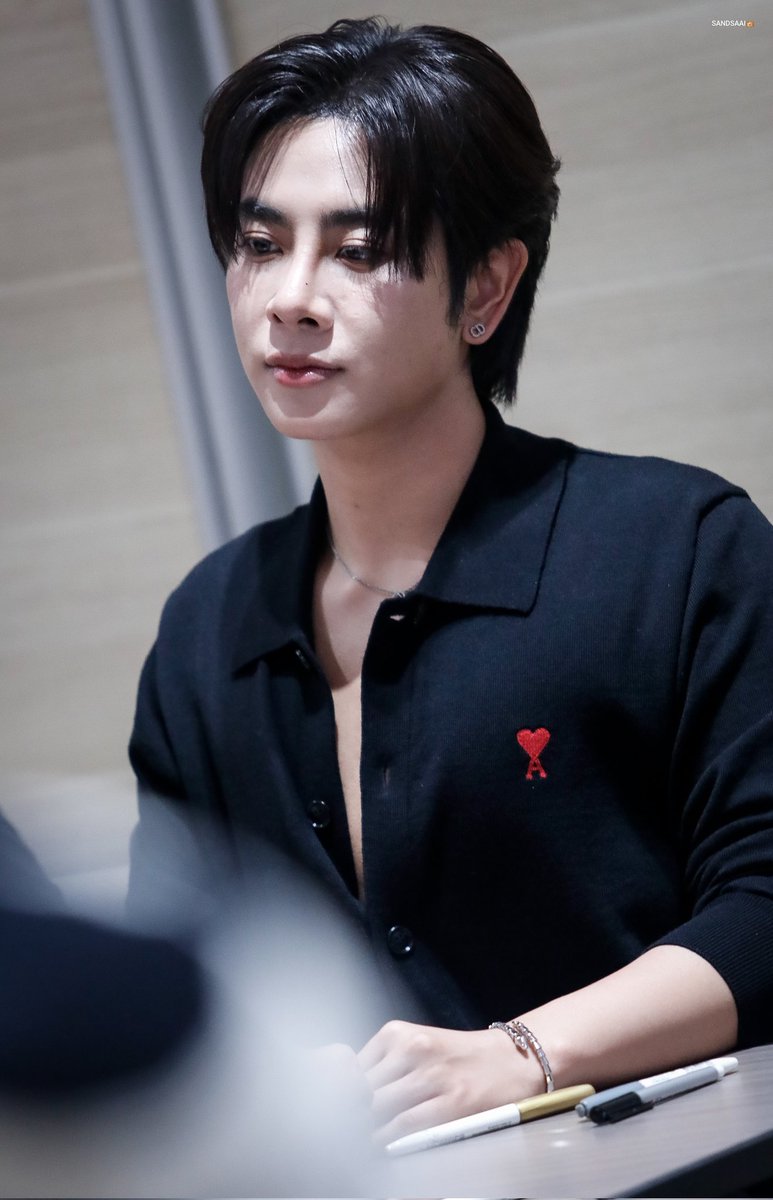 sandsaai's tweet image. ——  คน ๆ นี้รักเธอมากกว่าผู้ใด  📸✨

[     @wixxiws     :      #mixxiw​       ]