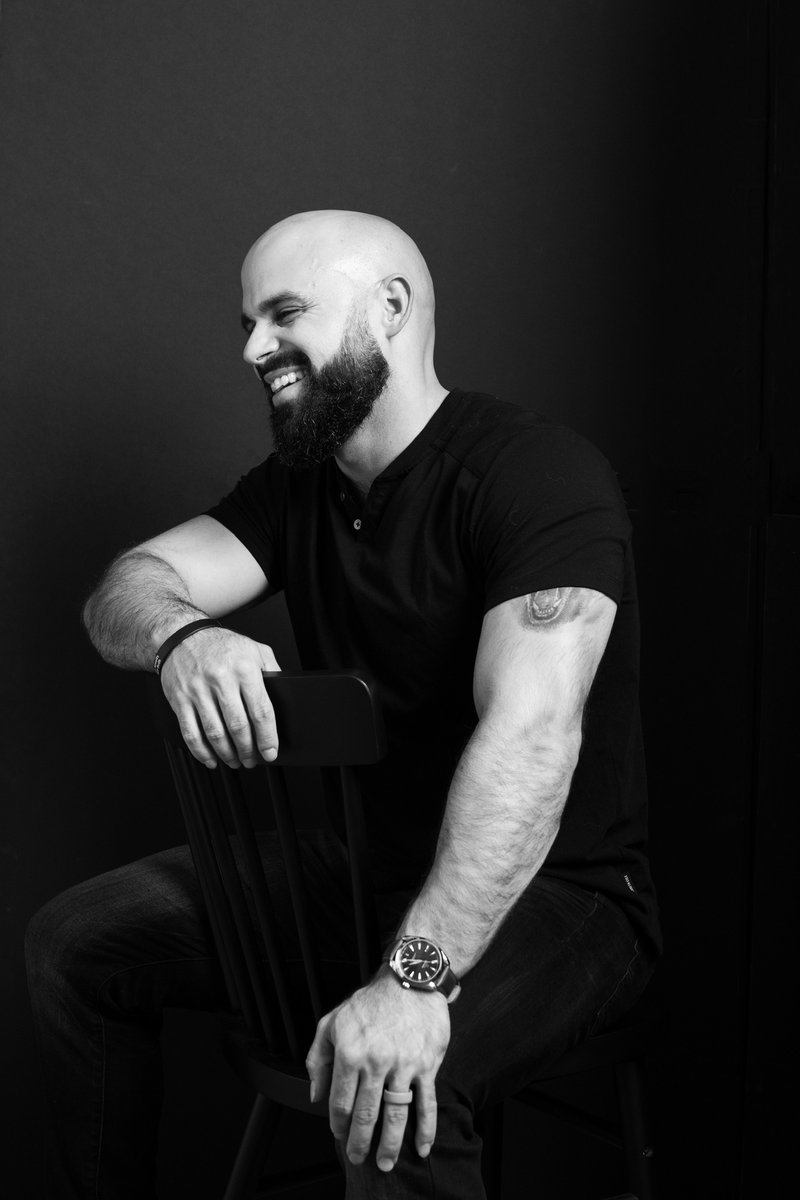 Joshnegron's tweet image. Integrity is built in the shadows 🌑—in the choices no one sees.
When the spotlight hits 🎥, it reveals what you’ve been building all along.
What are you building today? 🤔

#OptimizeYourLife #IntegrityMatters #CharacterOverComfort #SelfLeadership
📸 @MitziStarkweatherPhotography