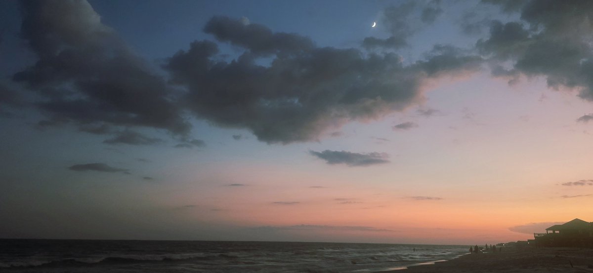 Dauphin Island twighligh 7/28

<a href="/spann/">James Spann</a> <a href="/simpsonWVTM13/">Jason Simpson</a> <a href="/ThomasGeboyWX/">Thomas Geboy</a> <a href="/NWSMobile/">NWS Mobile</a>
