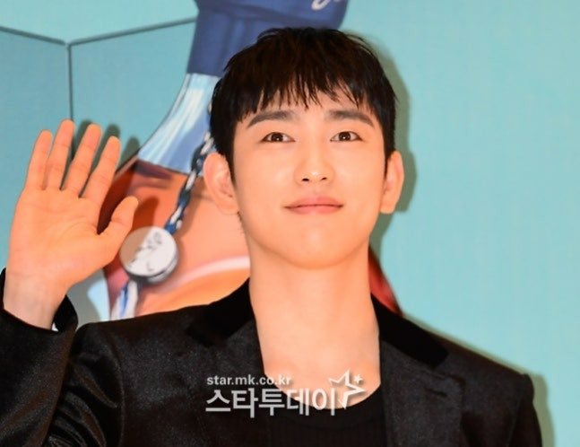 #ParkJinYoung #박진영 reportedly joining the cast of #100DaysofLies #100일의거짓말
as the male protagonist, working alongside #KimYouJung #김유정.

m.entertain.naver.com/home/article/0…