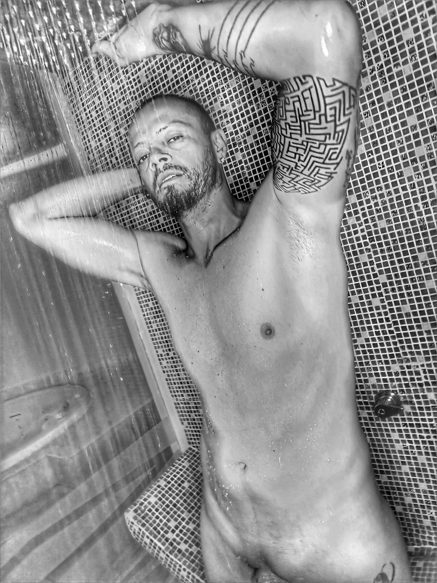 mrfuentexxx's tweet photo. Nos bañamos juntos??

#OnlyFans #MrFuente #NSFW #sexyman https://t.co/UCMHwFCyvj