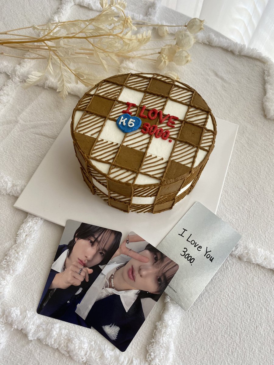 komecom3104's tweet photo. 景瑚くん誕生日おめでとう❣️

#HappyKeigoDay
#祝景瑚27歳_バナナ番長がワッソヨ https://t.co/RmX3AuqFgG