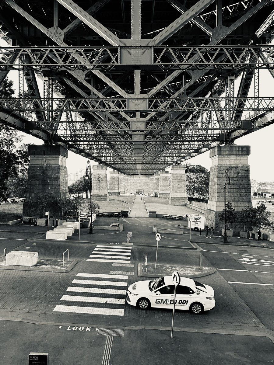 a_this_guy's tweet photo. #Sydney https://t.co/NhjxU0aYMX