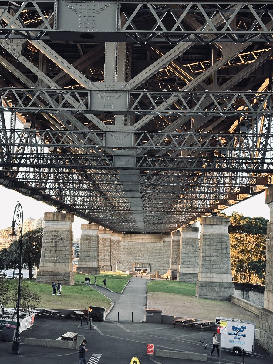 a_this_guy's tweet photo. #Sydney https://t.co/NhjxU0aYMX