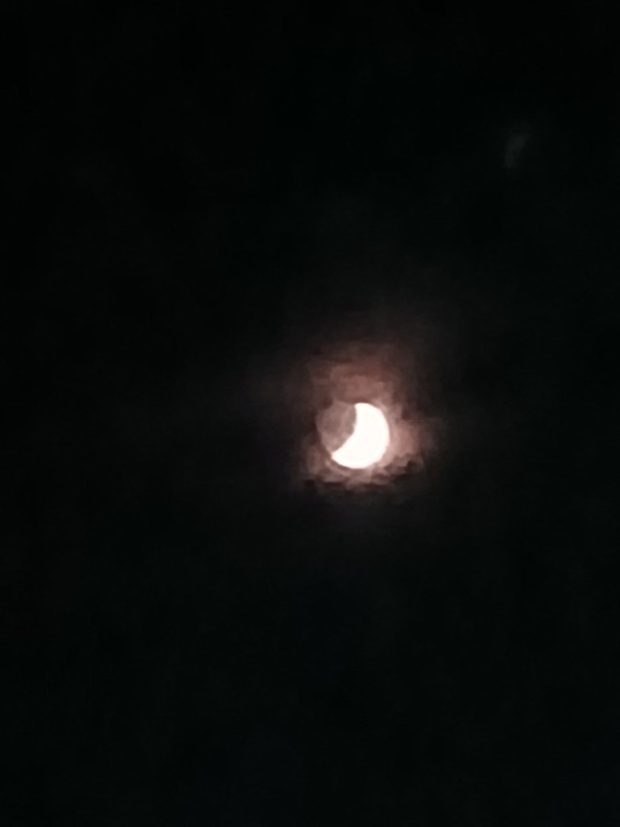 SkeeterBites77's tweet image. This camera isn&apos;t the best at night.