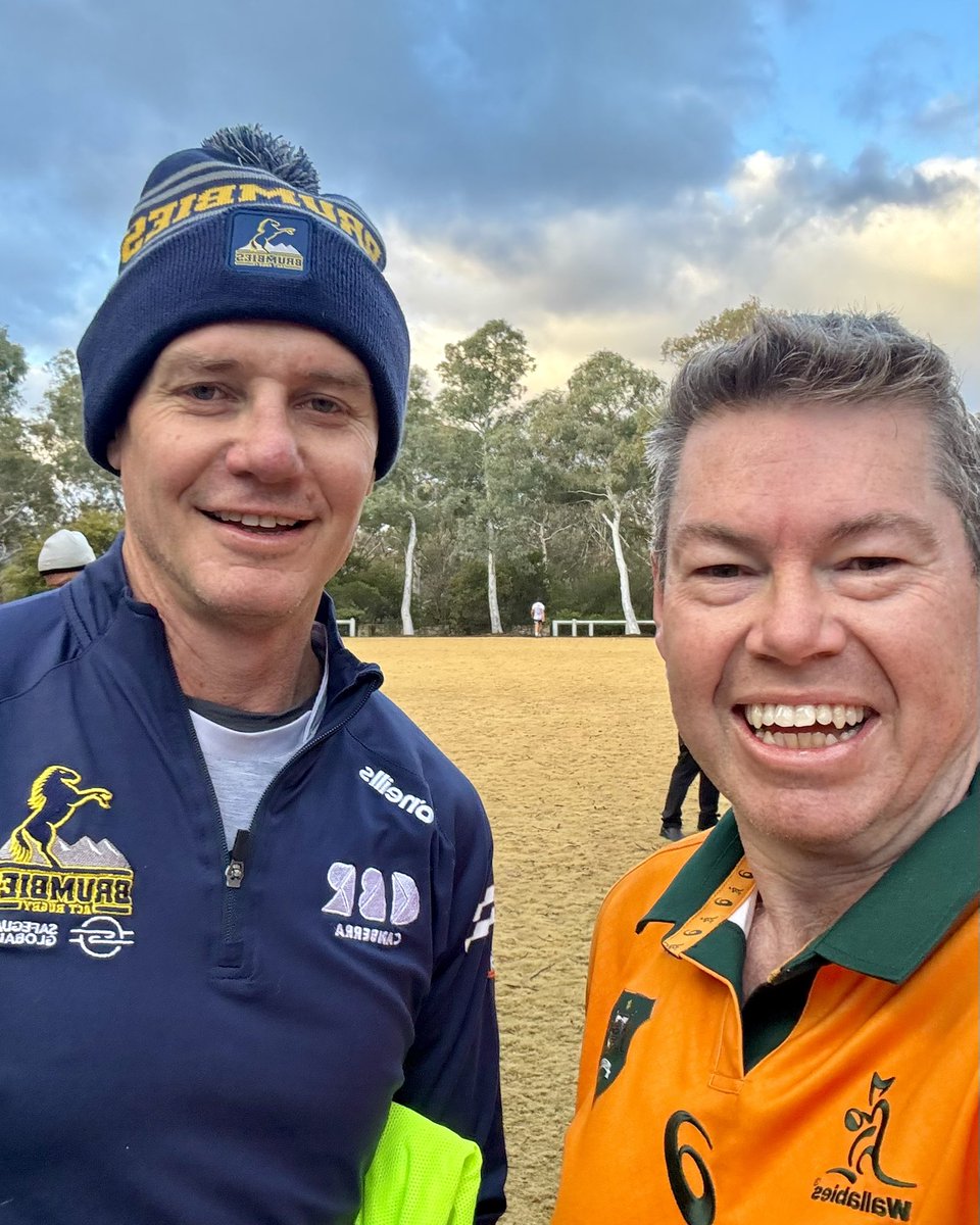 Chilly morning for a run today with Stephen Larkham.

The <a href="/BrumbiesRugby/">ACT Brumbies</a> coach and <a href="/wallabies/">Wallabies</a> great.

But unlike the Second Test against the British and Irish Lions, no one cleared anyone else out illegally to steal the result.

#Wallabies #LionsTour2025