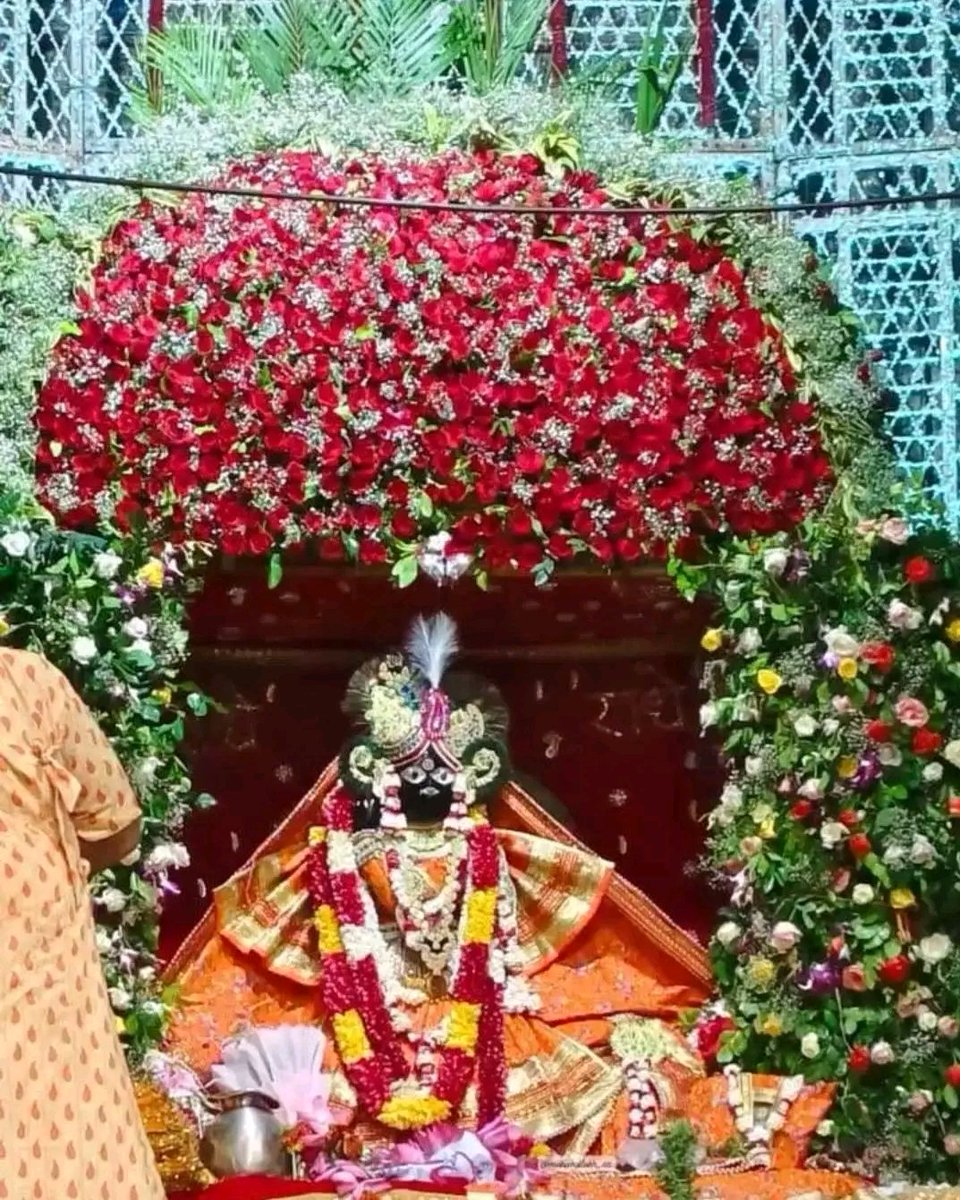Radhika_33's tweet image. जय श्री बांकेबिहारी जी की
राधे राधे 🙏
आप सभी को नांग पंचमी की ढेरों शुभकामनाएं
हर हर महादेव 🙏