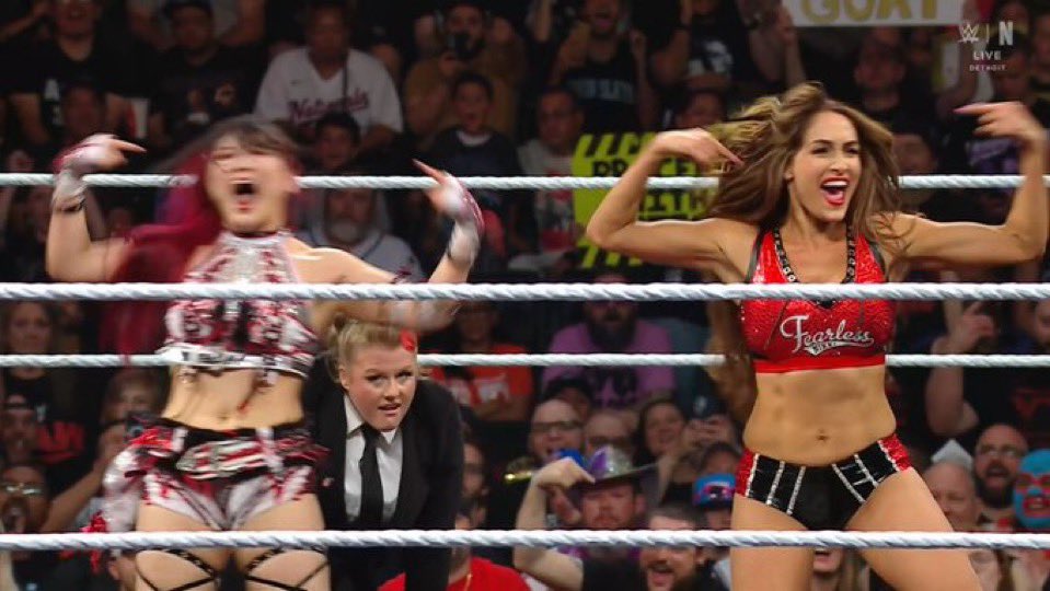 👉😆👈 

#WWERaw