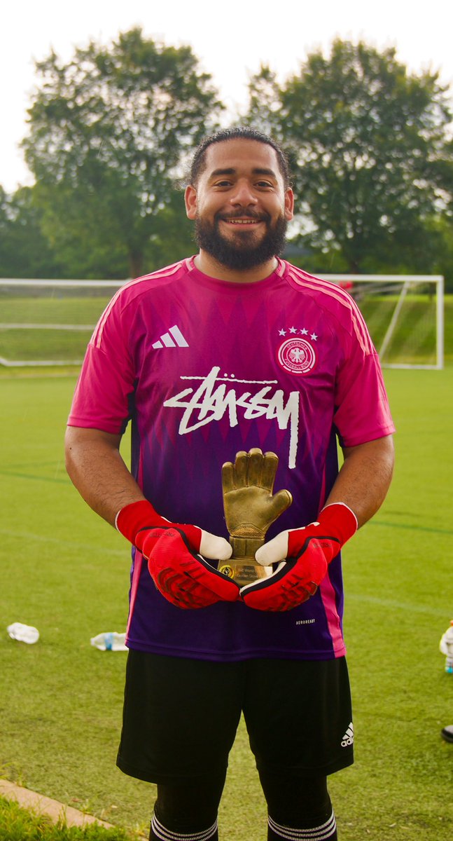 Golden Glove Winner 🏆