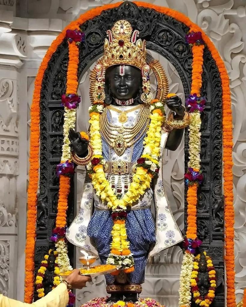 DkDkrai's tweet image. कवन सो काज कठिन जग माहीं । जो नहिं होइ तात तुम पाहीं ।
राम काज लगि तब अवतारा । सुनतहिं भयउ परबताकारा ।।
#जय_सियाराम 🙏
#सुप्रभात 🙏