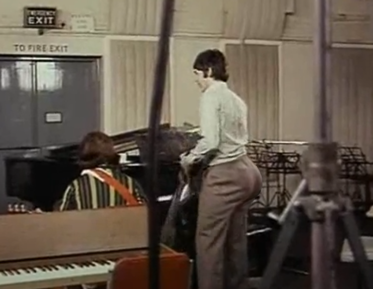 FredIsSwagger's tweet image. Man, i sure do love The Beatles!!