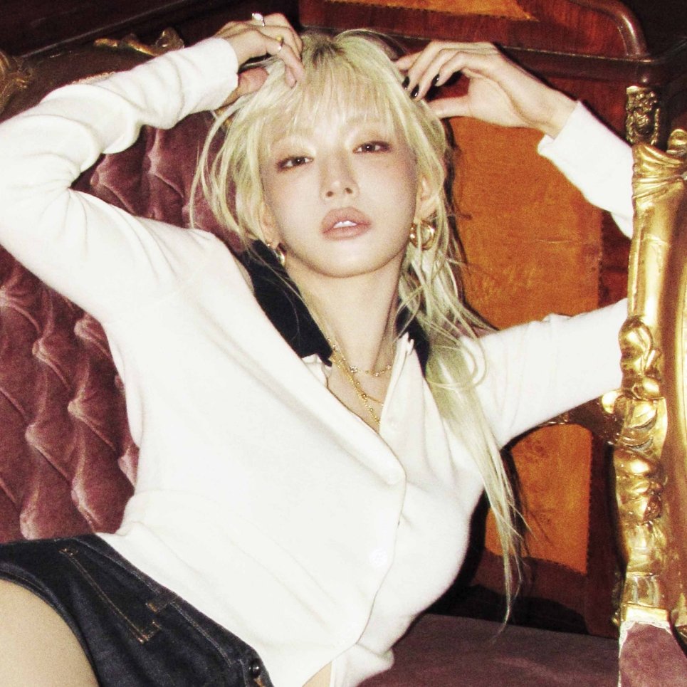 imbcenews's tweet image. 프로미스나인 이채영 "공백기 끝…팬들에 더 뜨겁게 다가설 것" [화보] 
#프로미스나인 #fromis_9 #이채영 #LEECHAEYOUNG 
#LIKEYOUBETTER #맨노블레스 #MEN #화보 #iMBC연예 

이채영은 최근 발매한 여섯 번째 EP 'From Our 20's'로 오랜만에 팬들과 만났다. 

타이틀곡 'LIKE YOU BETTER'는…